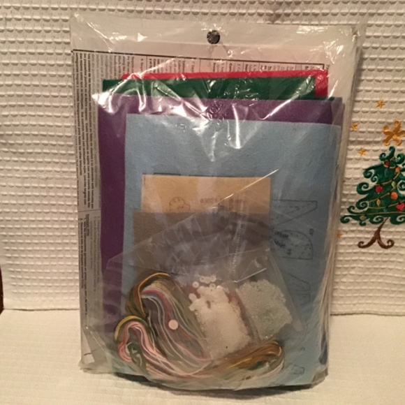NWT Plaid Bucella Christmas Manger Photo Frame kit - Picture 3 of 6